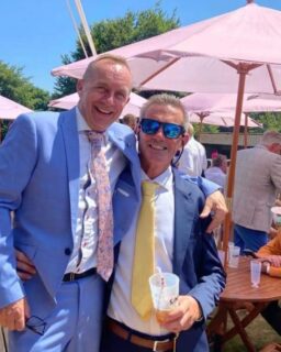 No Autocrunching Today!
Goodwood Races.
Happy Weekend!
#goodwood#goodwoodfestivalofspeed#goodwoodrevival#goodwoodbreakfastclub#chichester