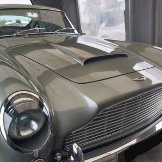 DB5 Full paint correction, liquid glass coat,panel repair and refinish.
#astonmartin#detailing#dentrepair#ceramiccoating